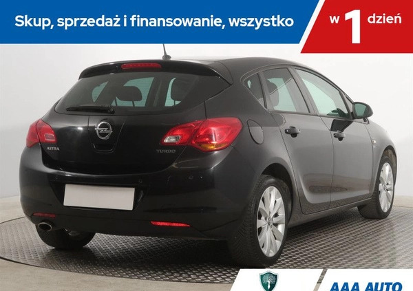 Opel Astra cena 21000 przebieg: 262941, rok produkcji 2011 z Brzozów małe 154